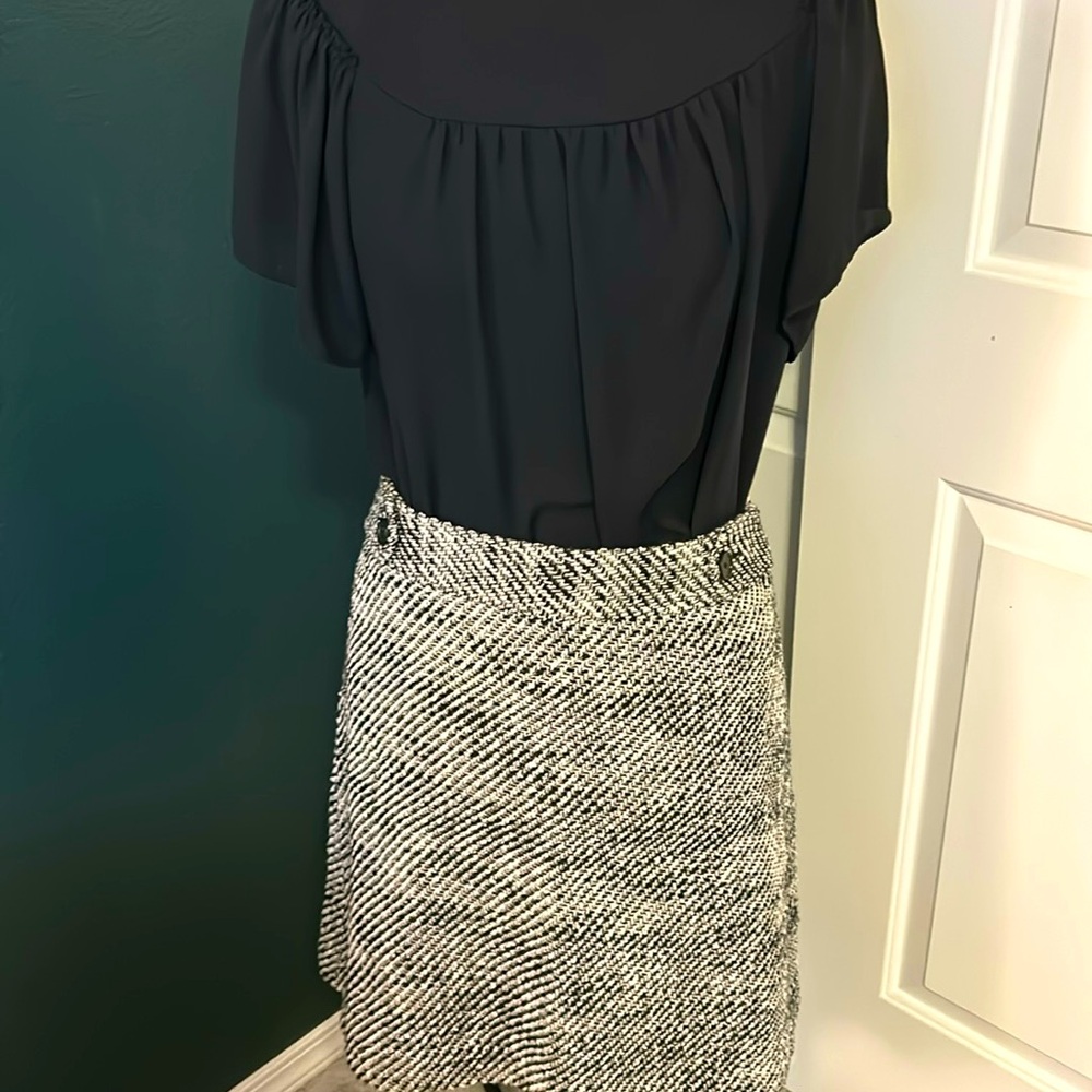 Loft gray textured Sidewalk skirt 12 EUC